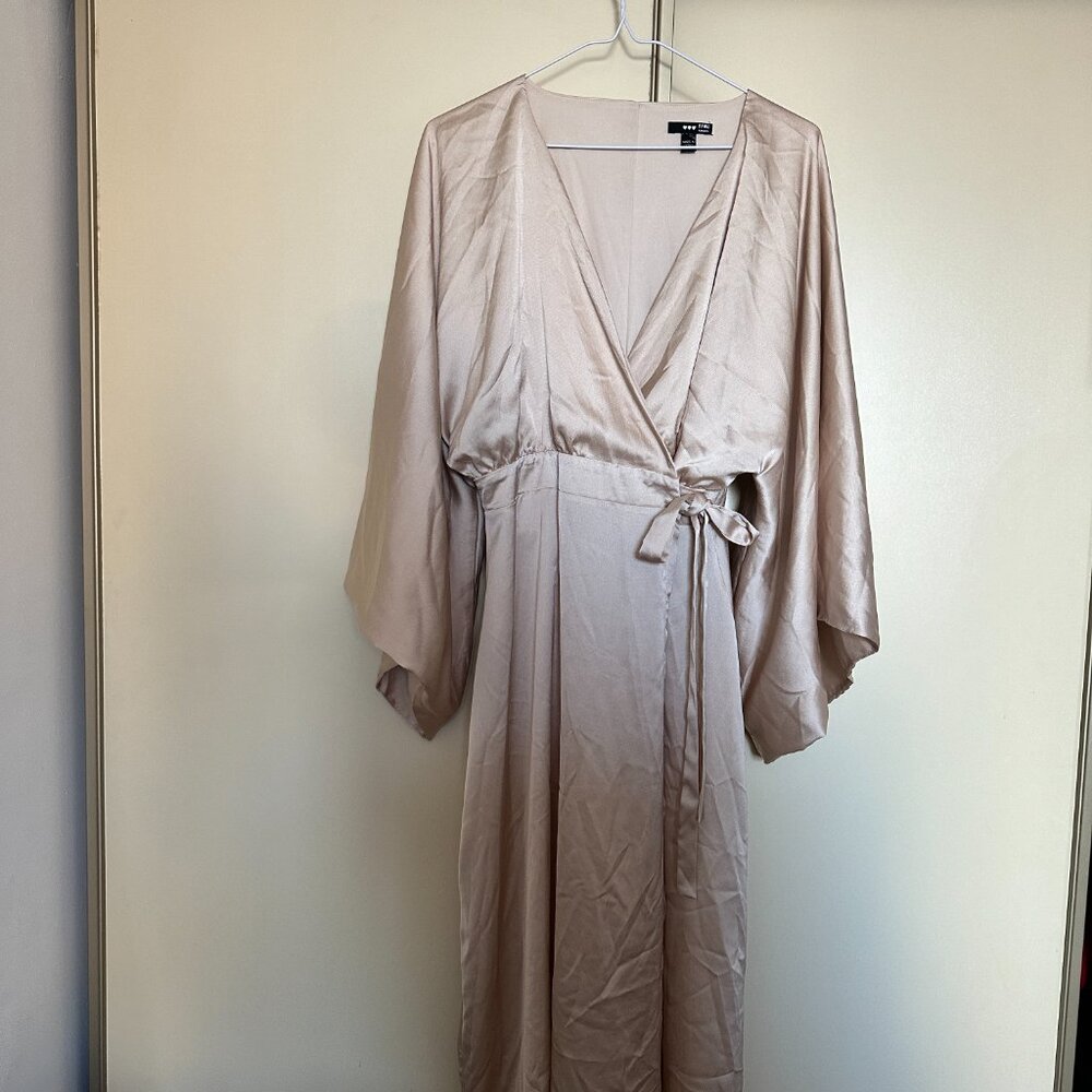 Satin midi kimono dress in mink